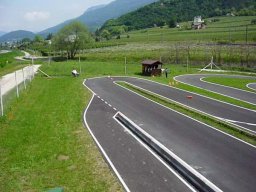 nuova_pista_auto_r_c_2009_7_20141018_1374631106